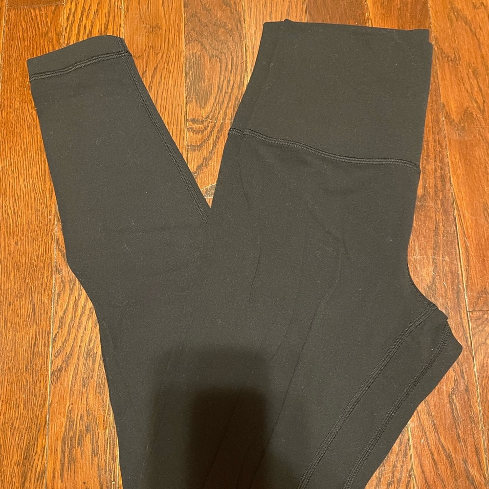 Solid black aligns